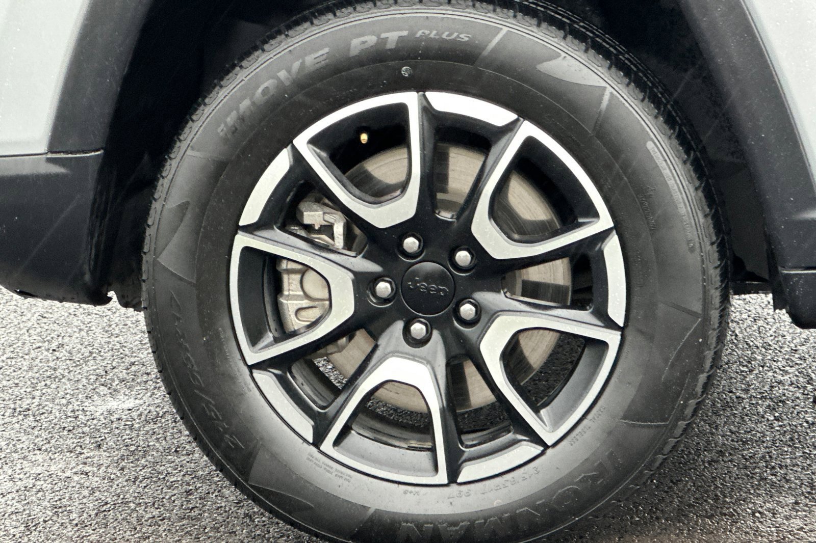 Used 2024 Jeep Compass Trailhawk image 31