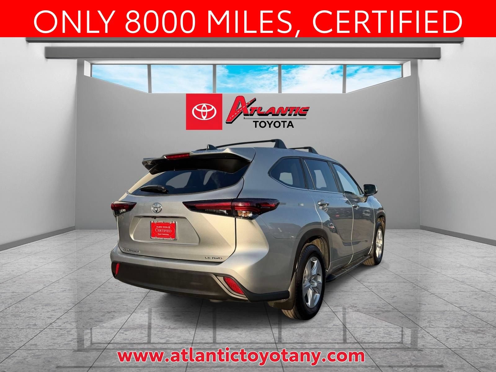 Used 2025 Toyota Highlander LE AWD/4WD image 6