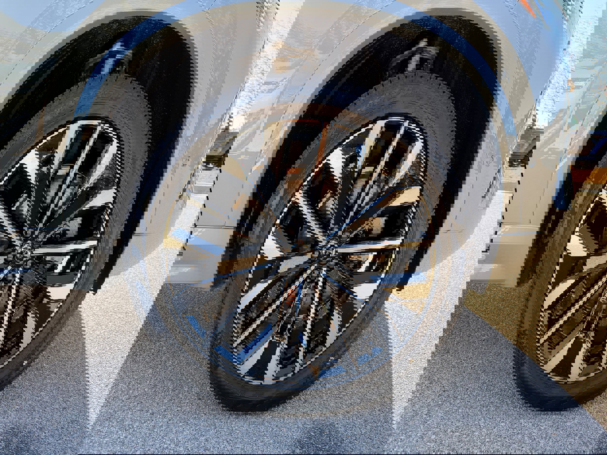 New 2026 Volvo XC90 B6 Plus w/ Protection Package Premier image 7