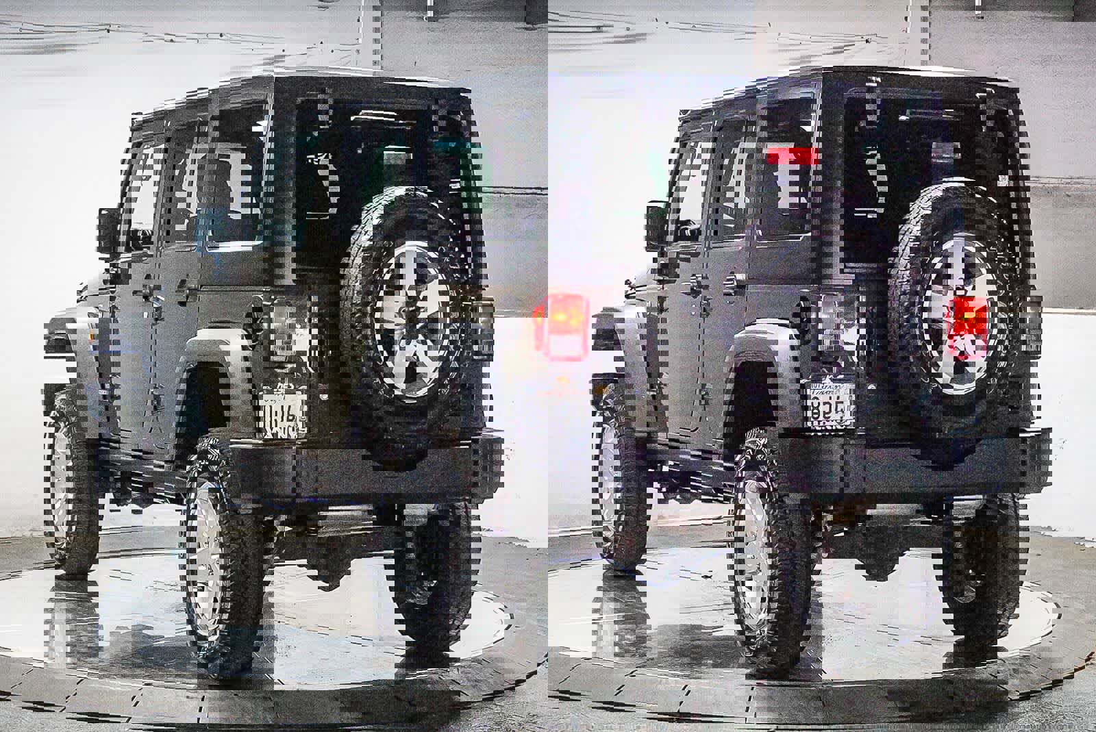 Used 2016 Jeep Wrangler Unlimited Rubicon w/ Connectivity Group image 8