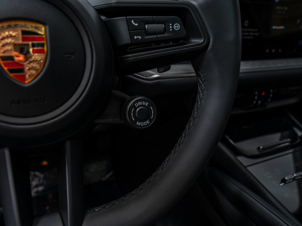 Used 2026 Porsche Cayenne Coupe AWD/4WD image 19