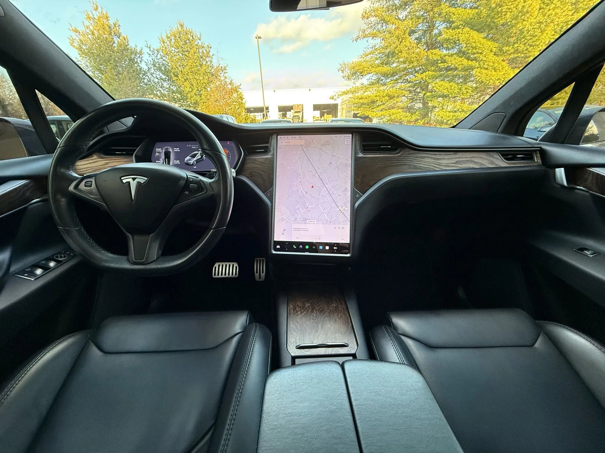 Used 2018 Tesla Model X 75D image 2