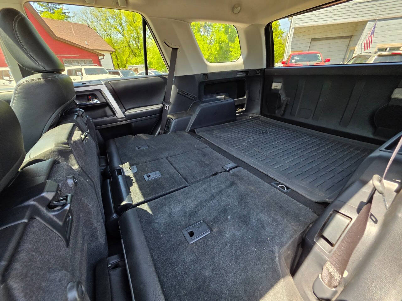 Used 2018 Toyota 4Runner SR5 Premium AWD/4WD image 24