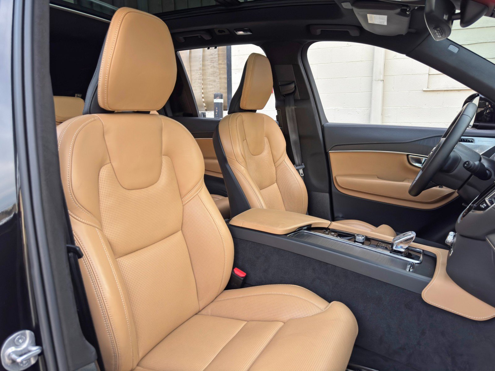 Used 2024 Volvo XC90 T8 Ultimate w/ Lounge Package AWD/4WD image 41