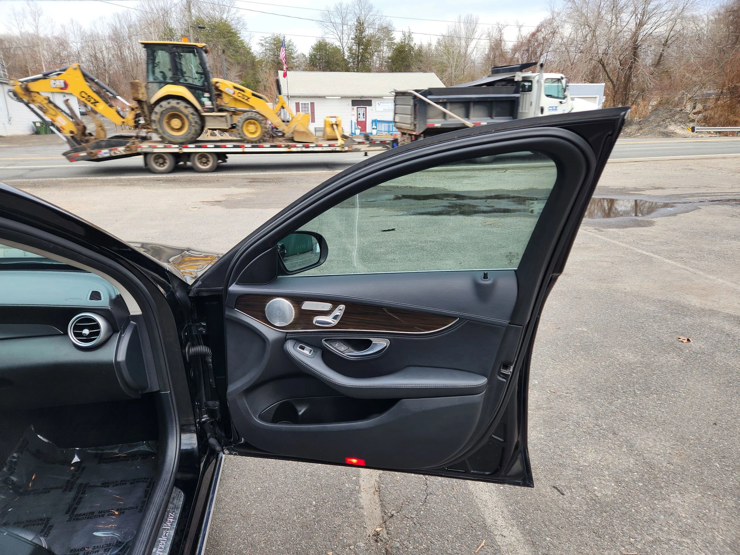 Used 2016 Mercedes-Benz C 300 4MATIC Sedan w/ Multimedia Package image 16