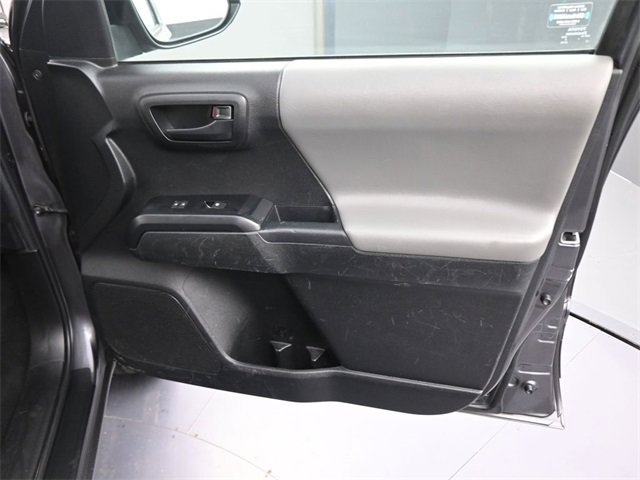 Used 2022 Toyota Tacoma SR image 34
