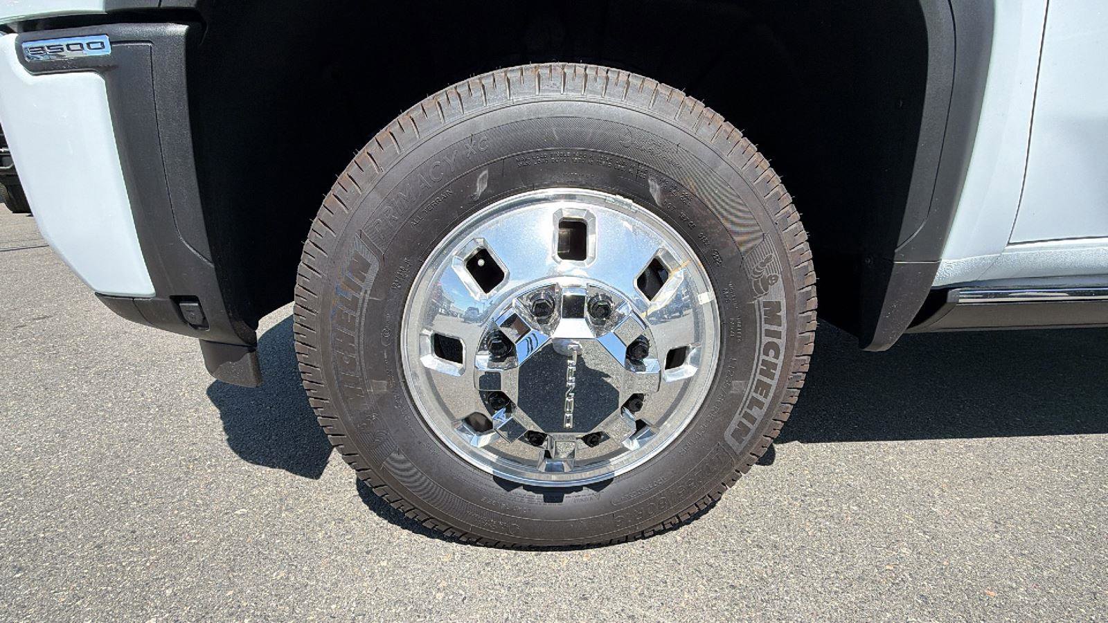 New 2026 GMC Sierra 3500 Denali Ultimate AWD/4WD image 9