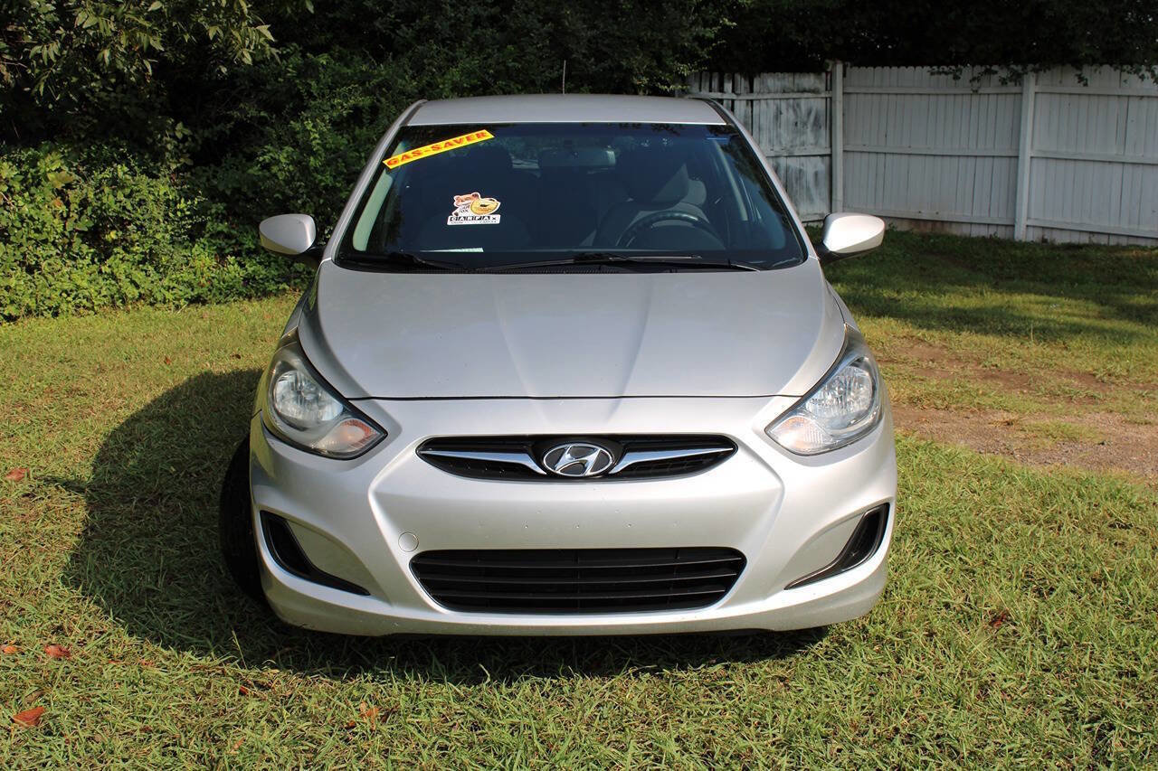 Used 2014 Hyundai Accent GS image 2