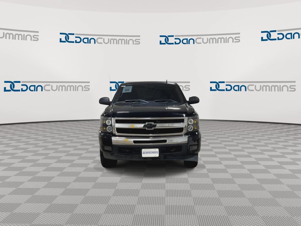 Used 2011 Chevrolet Silverado 1500 LT w/ All-Star Edition AWD/4WD image 3