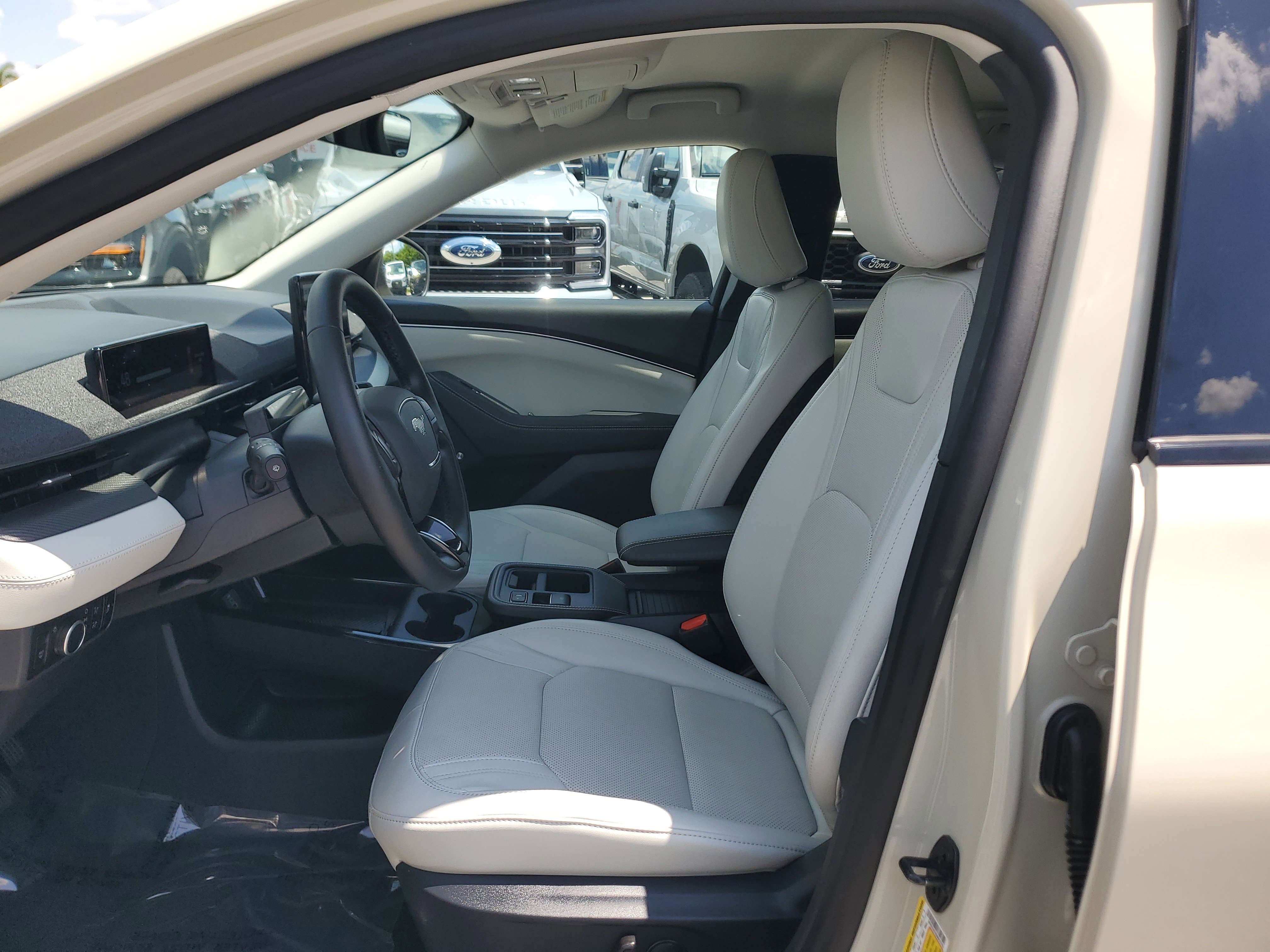 Used 2025 Ford Mustang Mach-E Premium RWD image 16