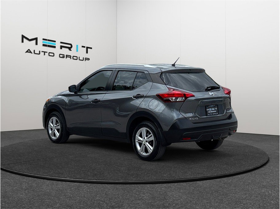 Used 2019 Nissan Kicks S FWD image 7