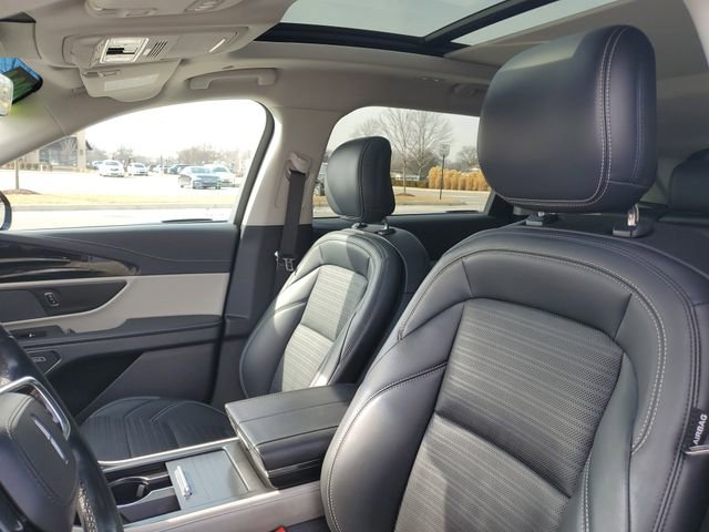 Certified 2024 Lincoln Nautilus Reserve w/ Equipment Group 202A image 11