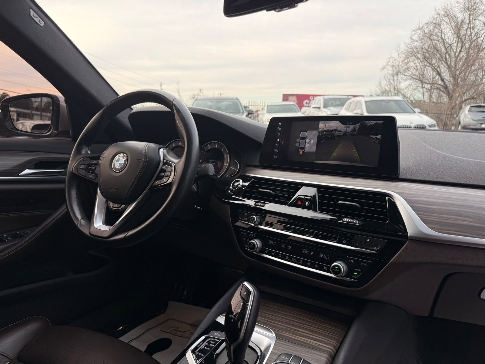 Used 2017 BMW 540i xDrive image 40