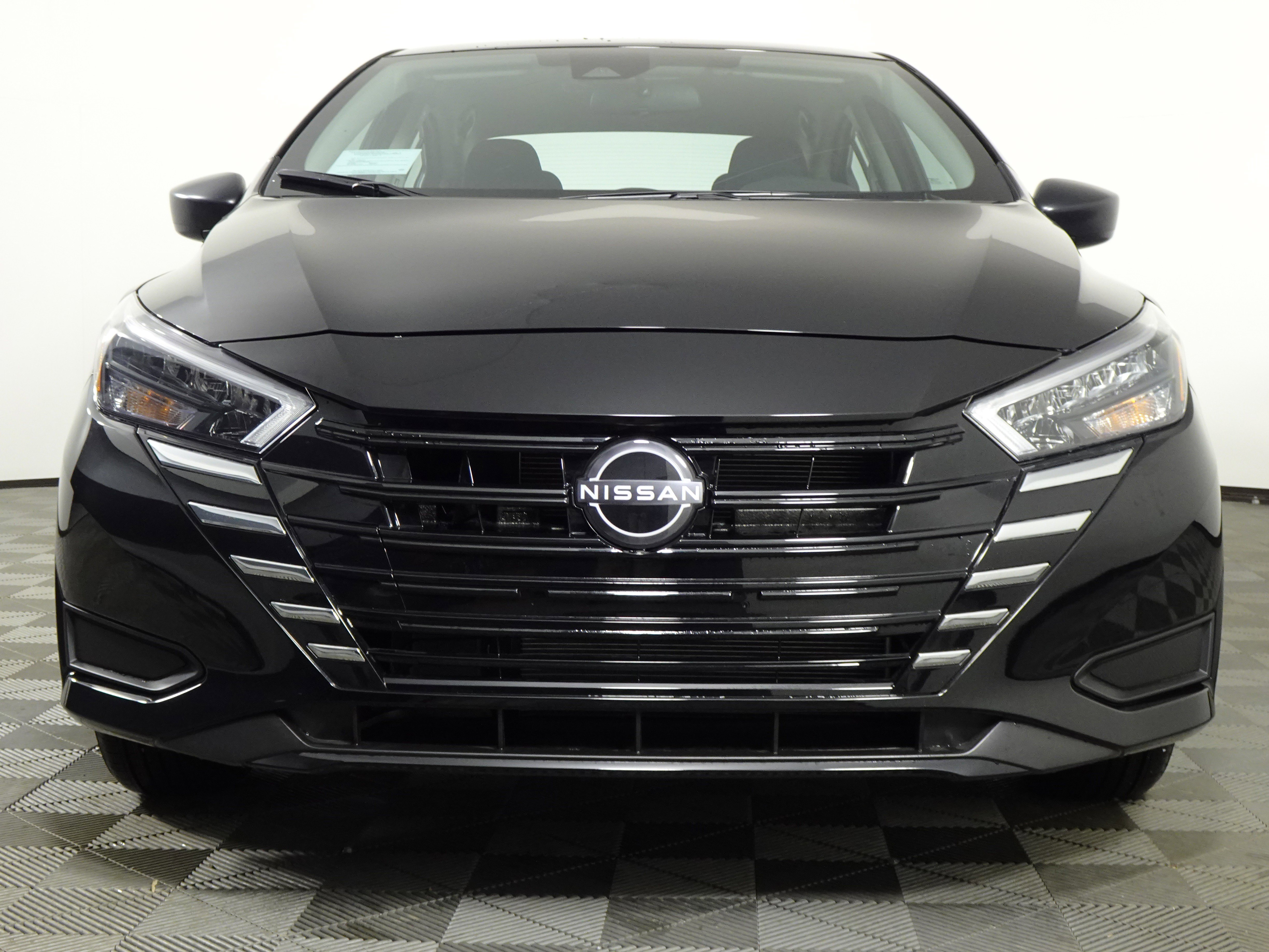 New 2025 Nissan Versa S w/ Trunk Package image 17