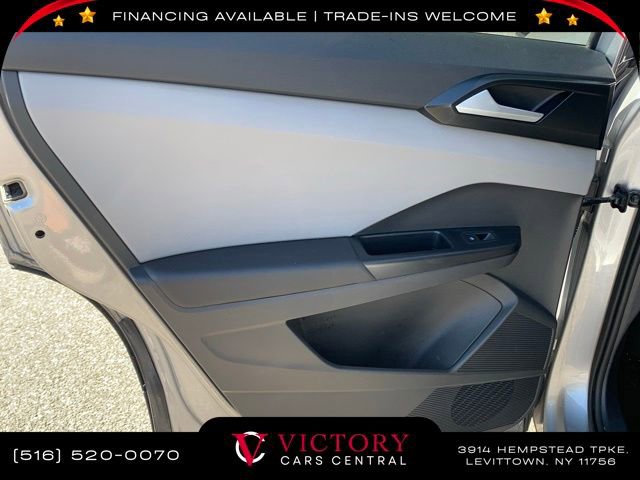 Used 2023 Volkswagen Taos SE image 16