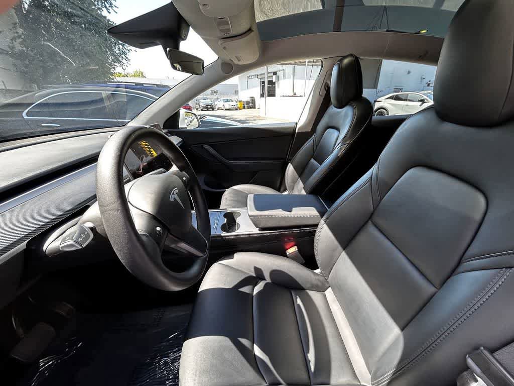 Used 2022 Tesla Model Y Long Range AWD/4WD image 2