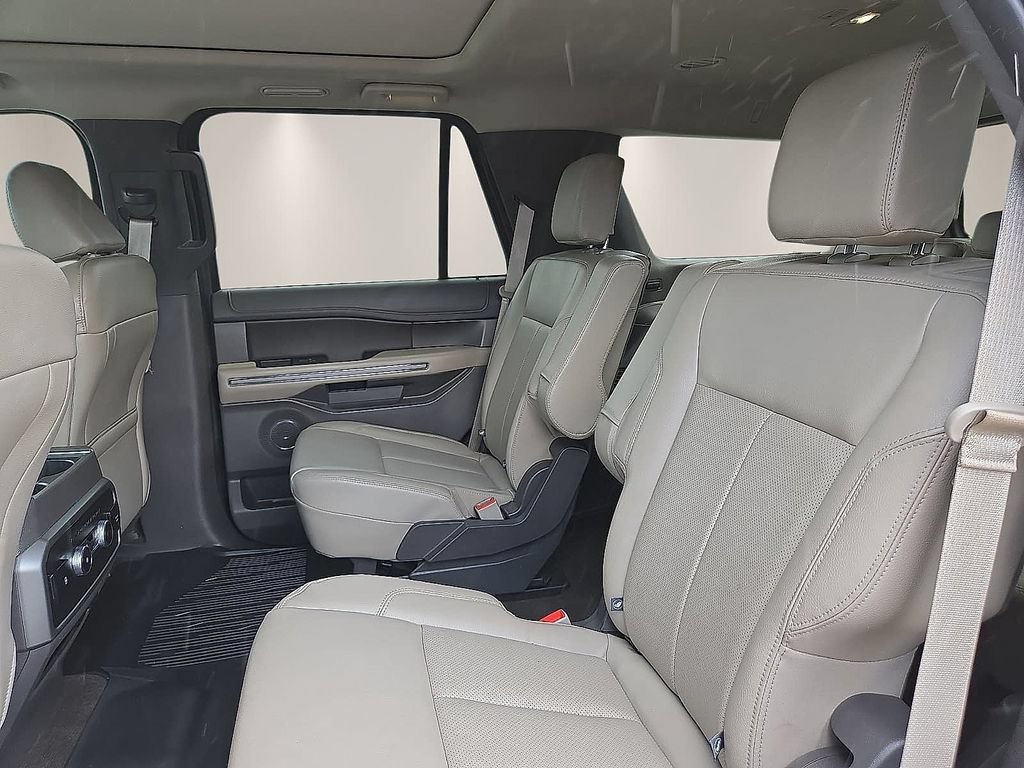 Used 2021 Ford Expedition XLT RWD image 10