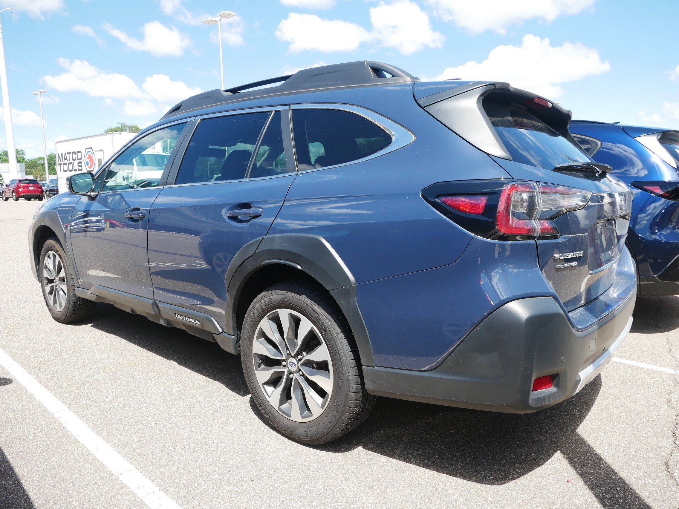 Used 2023 Subaru Outback Limited w/ Tech Package 2 AWD/4WD image 4