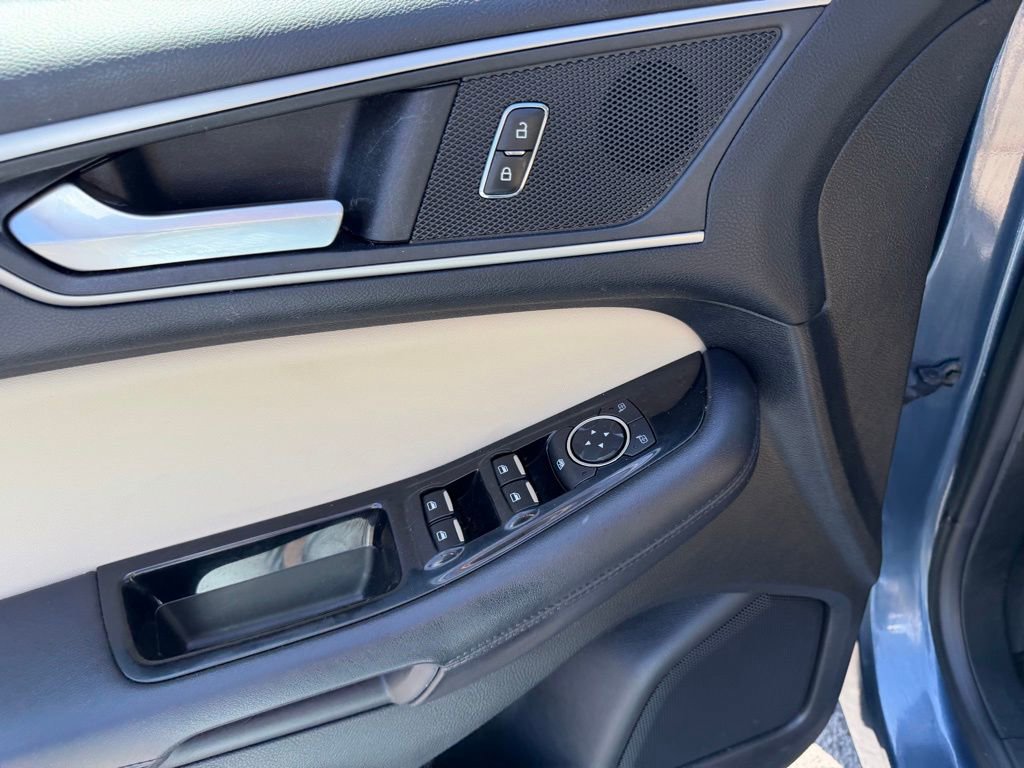 Used 2018 Ford Edge SEL w/ Equipment Group 201A image 14