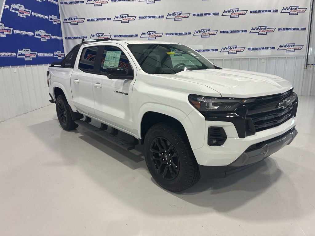 New 2025 Chevrolet Colorado Z71 w/ Midnight Edition AWD/4WD image 16