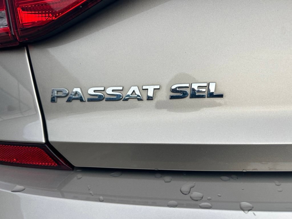 Used 2016 Volkswagen Passat 1.8T SEL Premium FWD image 20