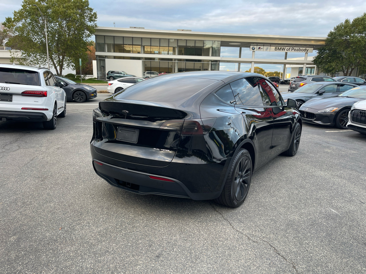 Used 2024 Tesla Model Y Long Range image 12
