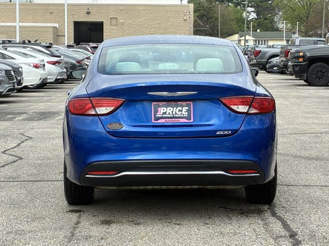 Used 2015 Chrysler 200 Limited FWD image 6