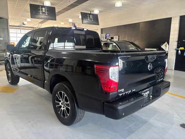 Used 2022 Nissan Titan SV AWD/4WD image 3