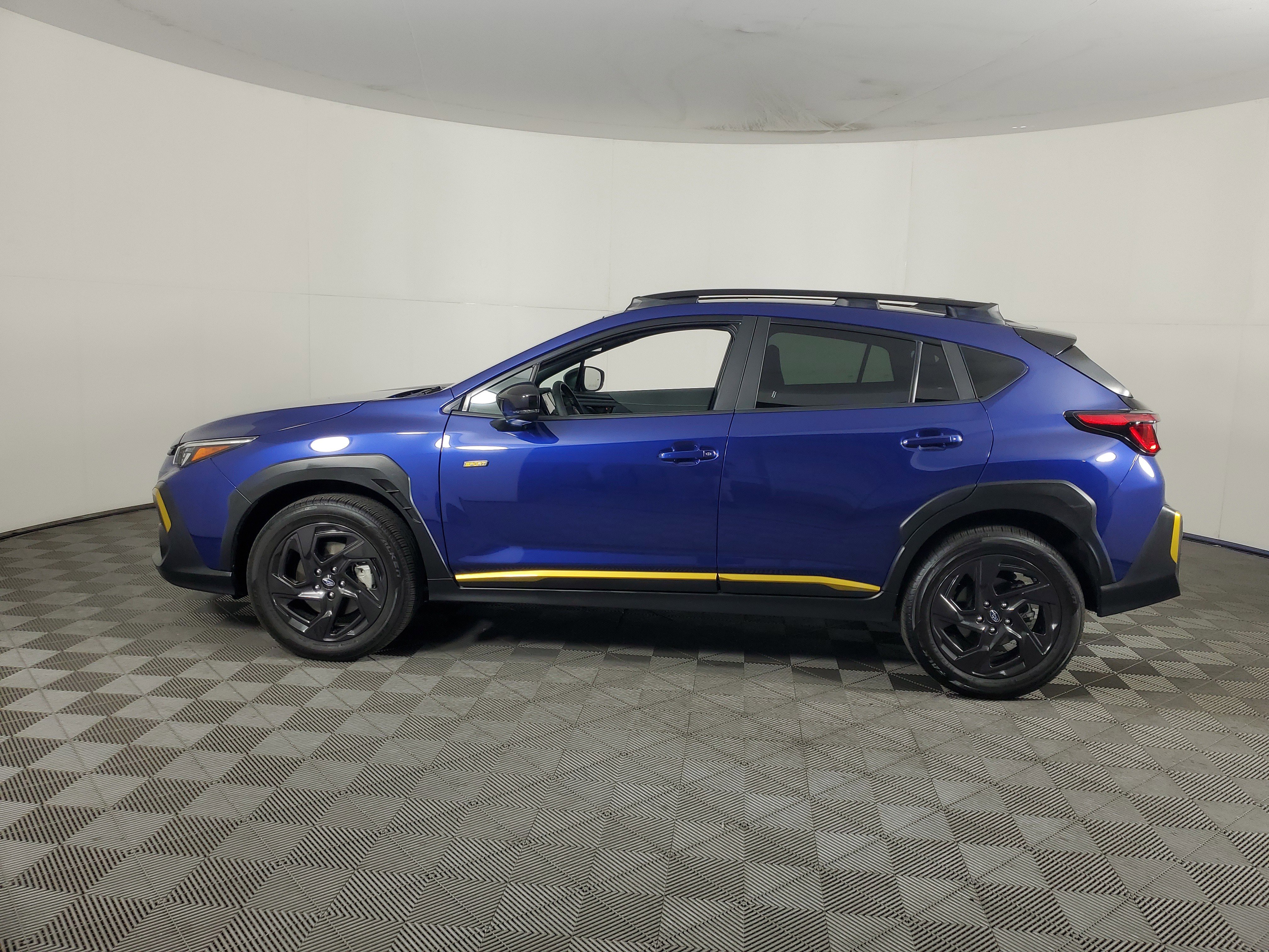 Used 2025 Subaru Crosstrek 2.5i Sport w/ Crosstrek Mirror Package image 7