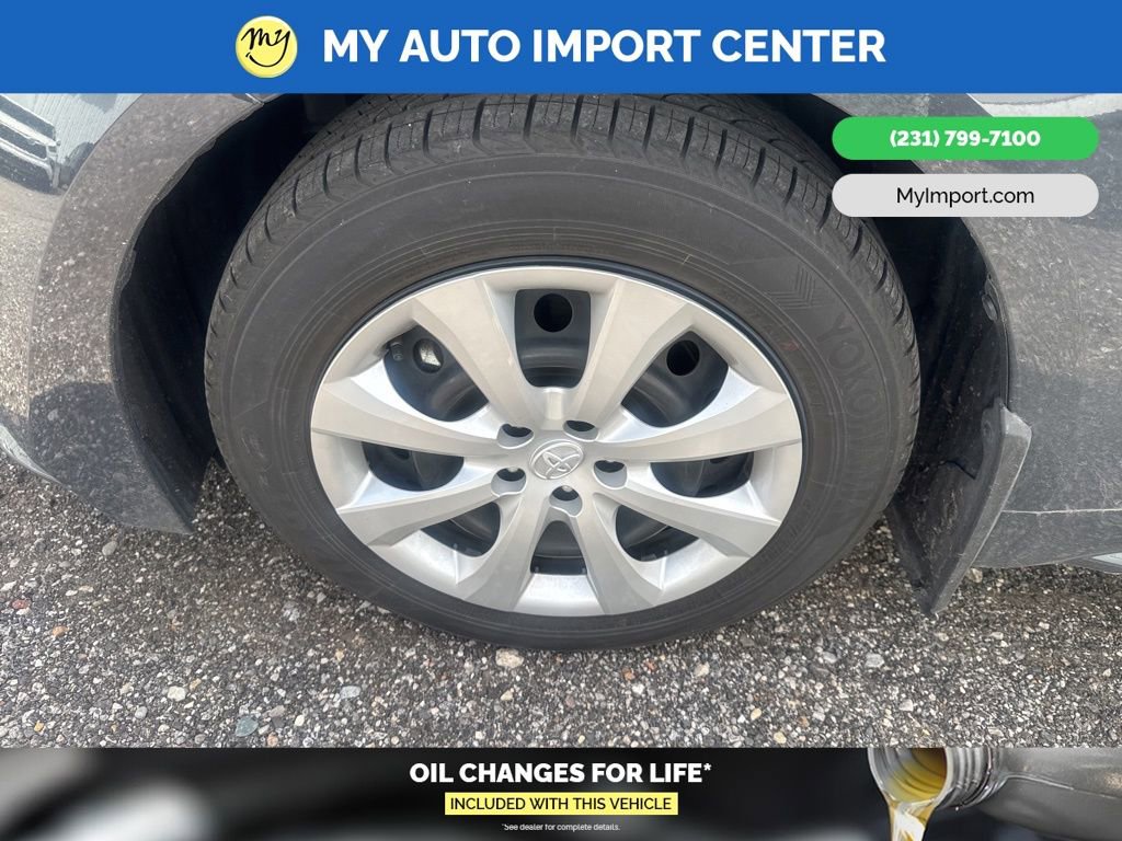 Used 2025 Toyota Corolla LE AWD/4WD image 6