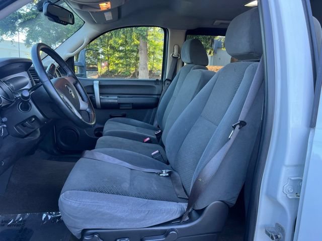 Used 2008 Chevrolet Silverado 2500 LT w/ 1LT Convenience Package AWD/4WD image 10