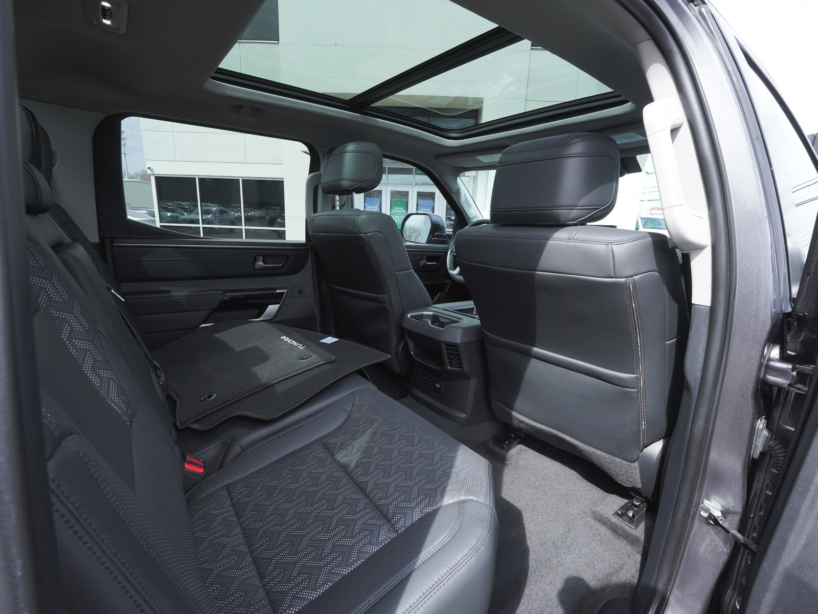 Used 2024 Toyota Tundra Limited AWD/4WD image 42
