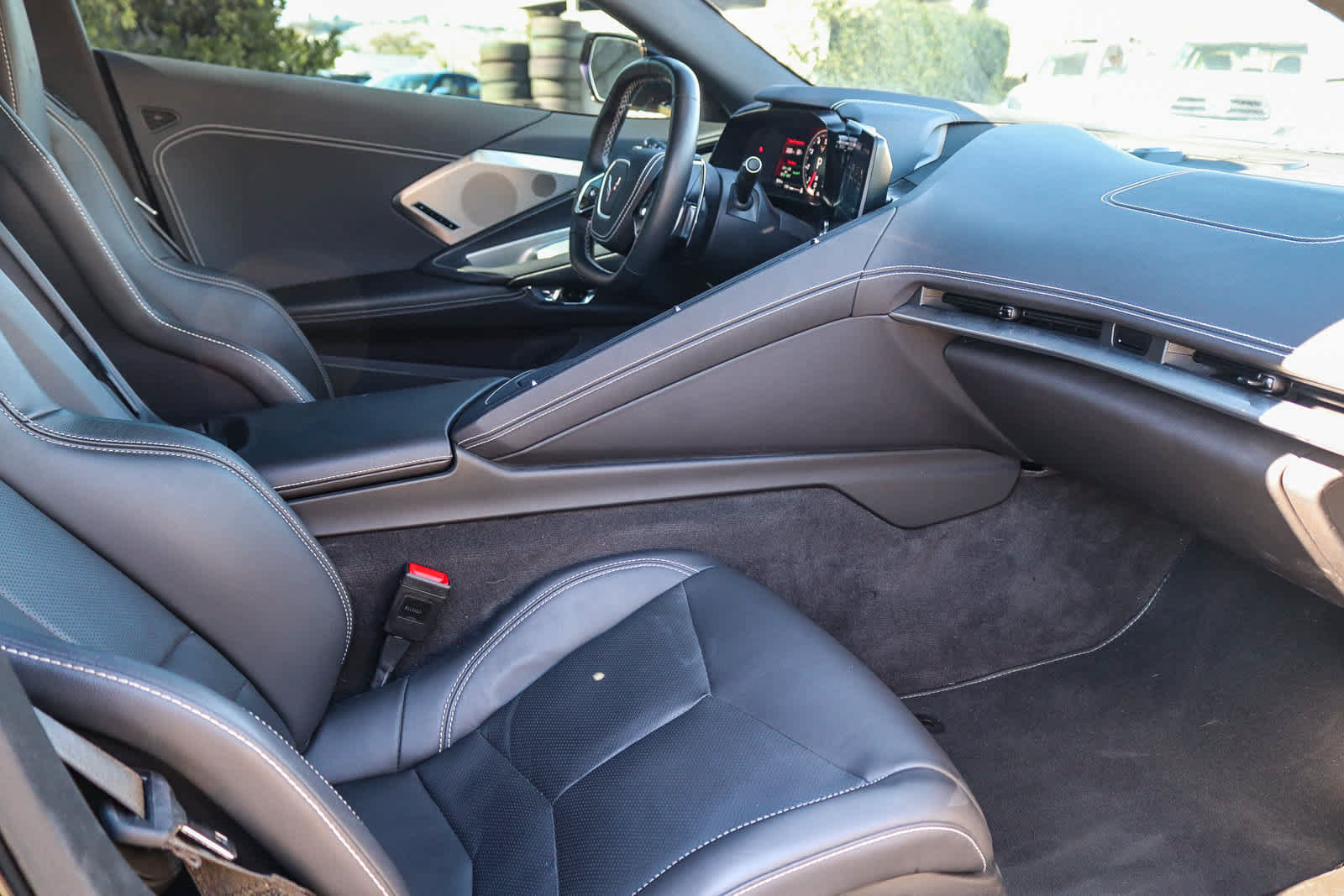 Used 2025 Chevrolet Corvette Stingray Preferred Cpe w/ 2LT RWD image 16