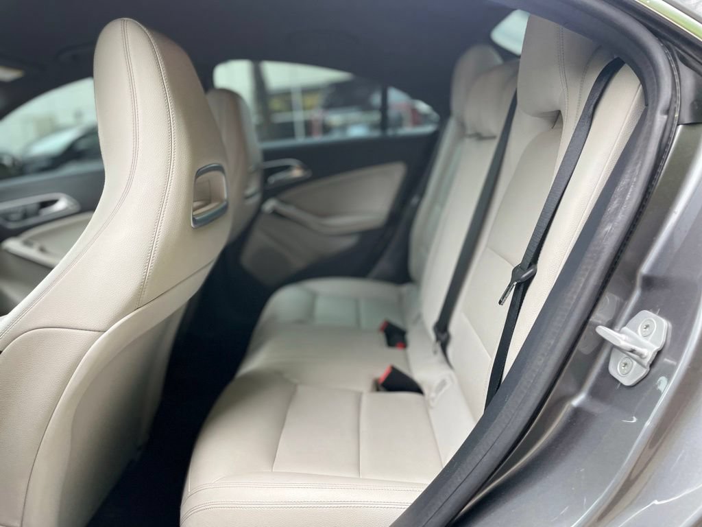 Used 2014 Mercedes-Benz CLA 250 image 19