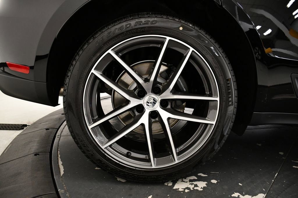 Used 2025 Porsche Macan Turbo image 14