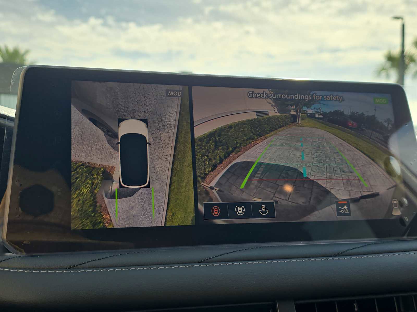 New 2026 INFINITI QX60 Autograph w/ Dark Cargo Package image 27