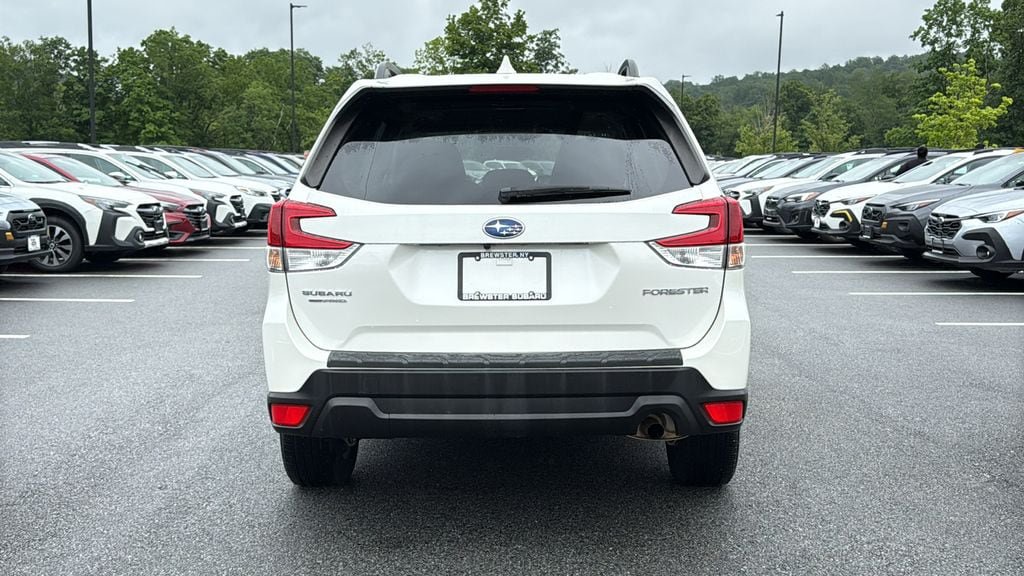 Used 2020 Subaru Forester Premium AWD/4WD image 5