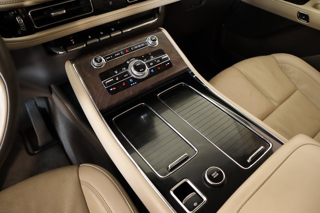 Certified 2024 Lincoln Aviator Reserve w/ Elements Package Plus image 9