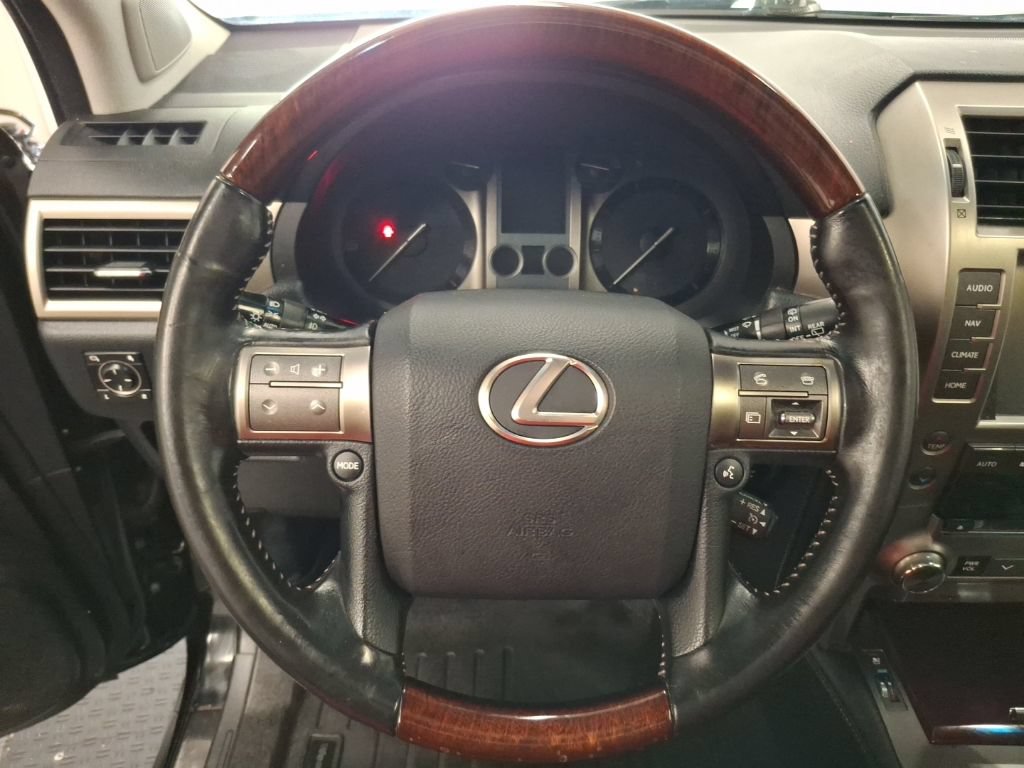 Used 2016 Lexus GX 460 w/ Premium Package AWD/4WD image 22
