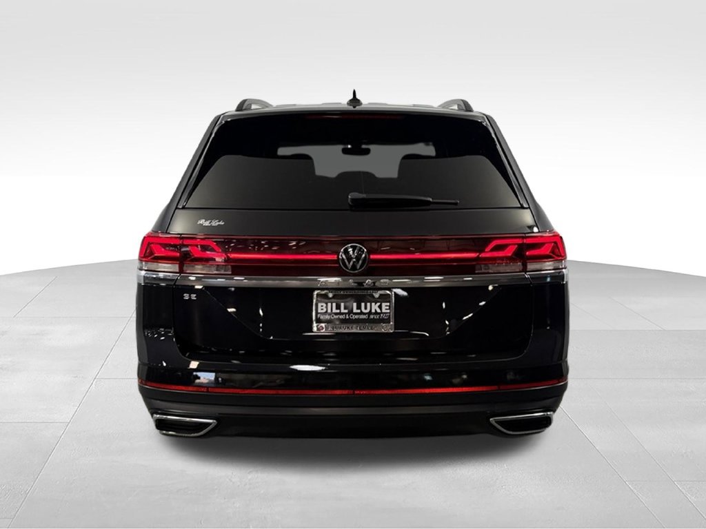 Used 2025 Volkswagen Atlas SE FWD image 8
