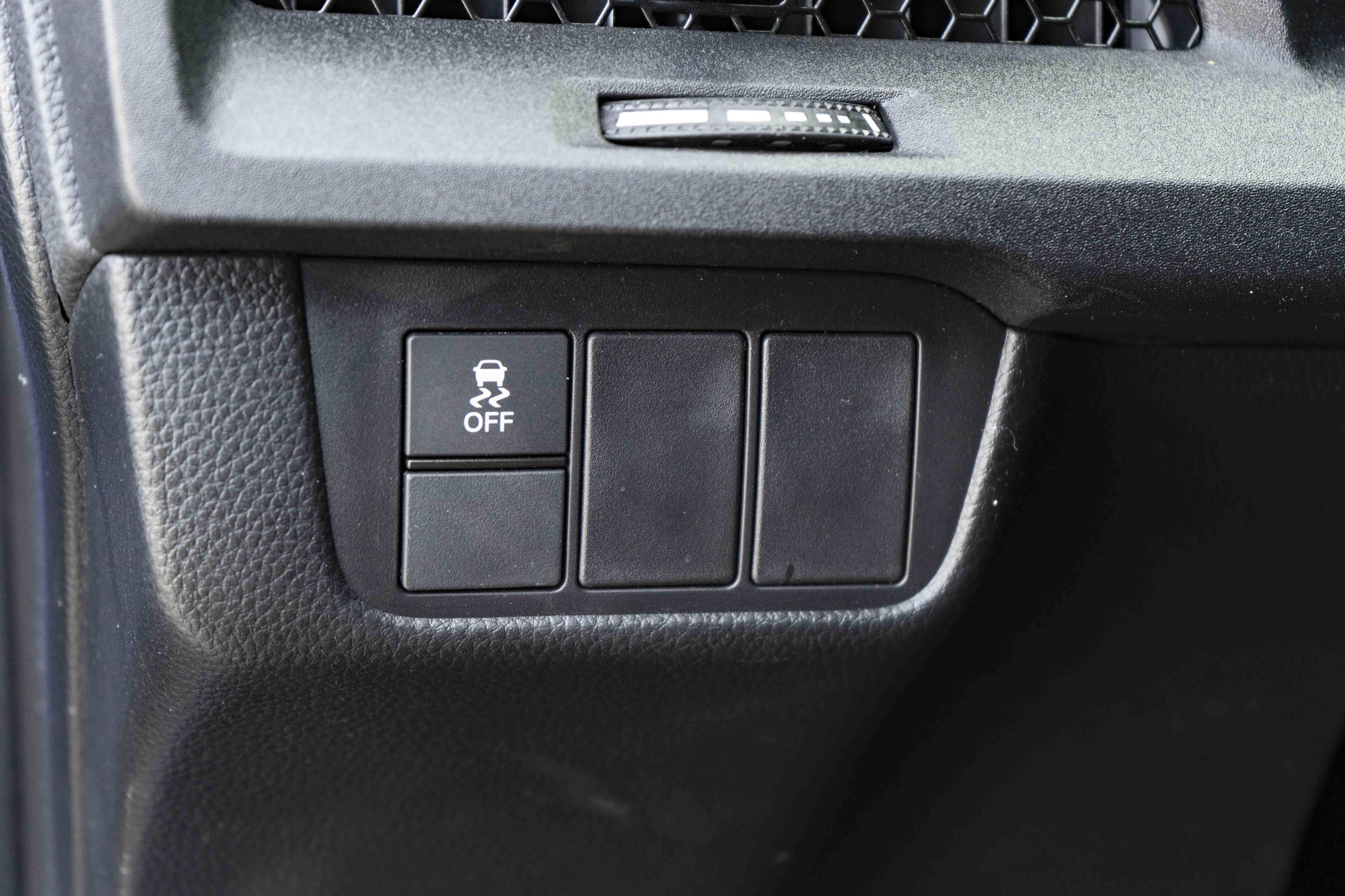Used 2025 Honda CR-V LX image 36