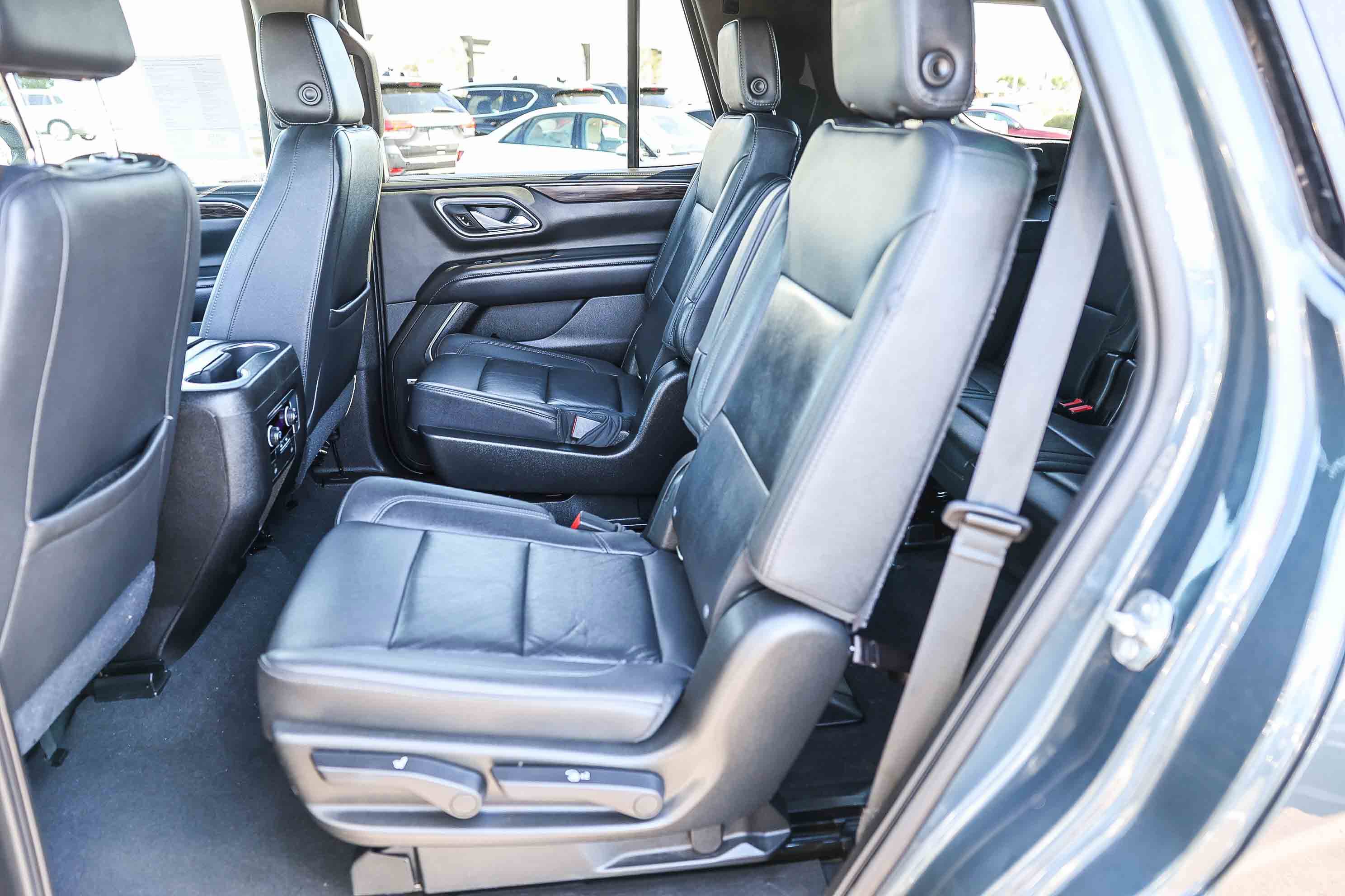 Used 2021 Chevrolet Tahoe Z71 w/ Max Trailering Package image 9