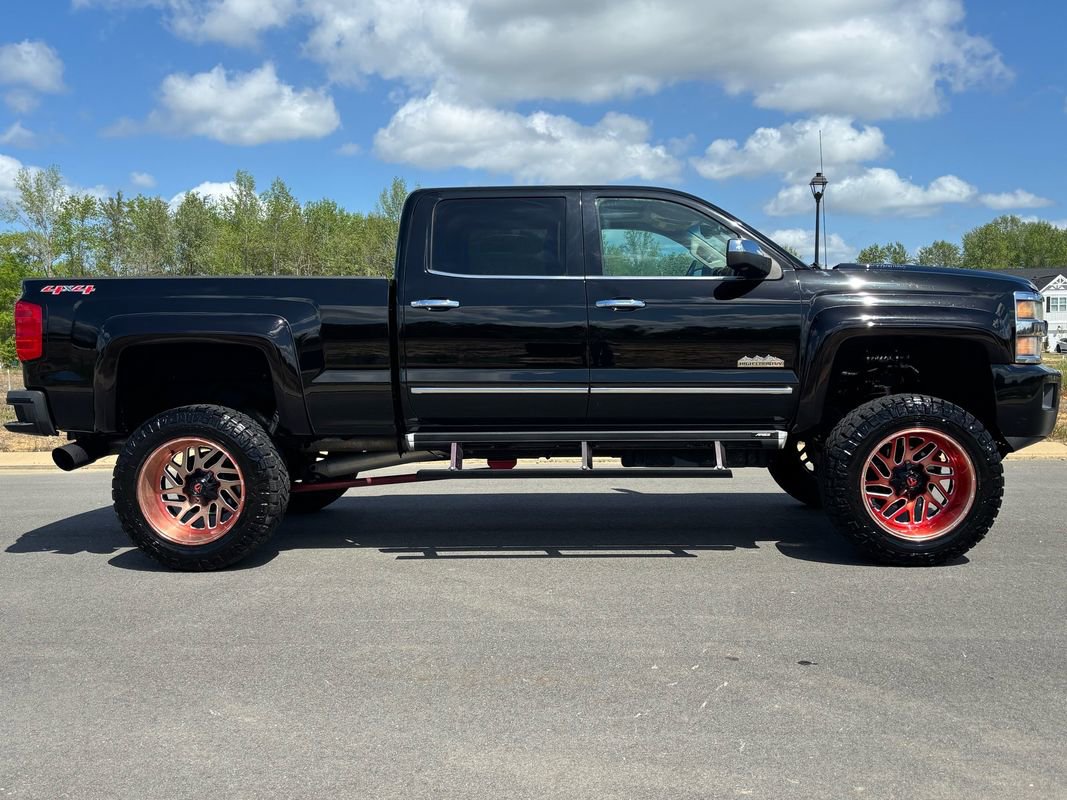 Used 2015 Chevrolet Silverado 2500 High Country w/ Duramax Plus Package image 2