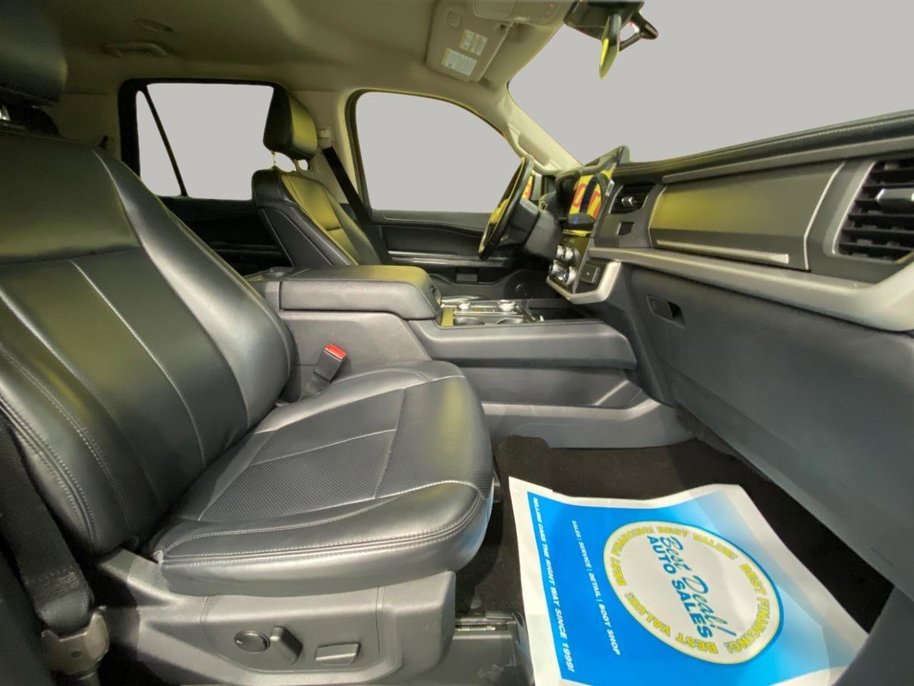 Used 2023 Ford Expedition Max XLT image 12