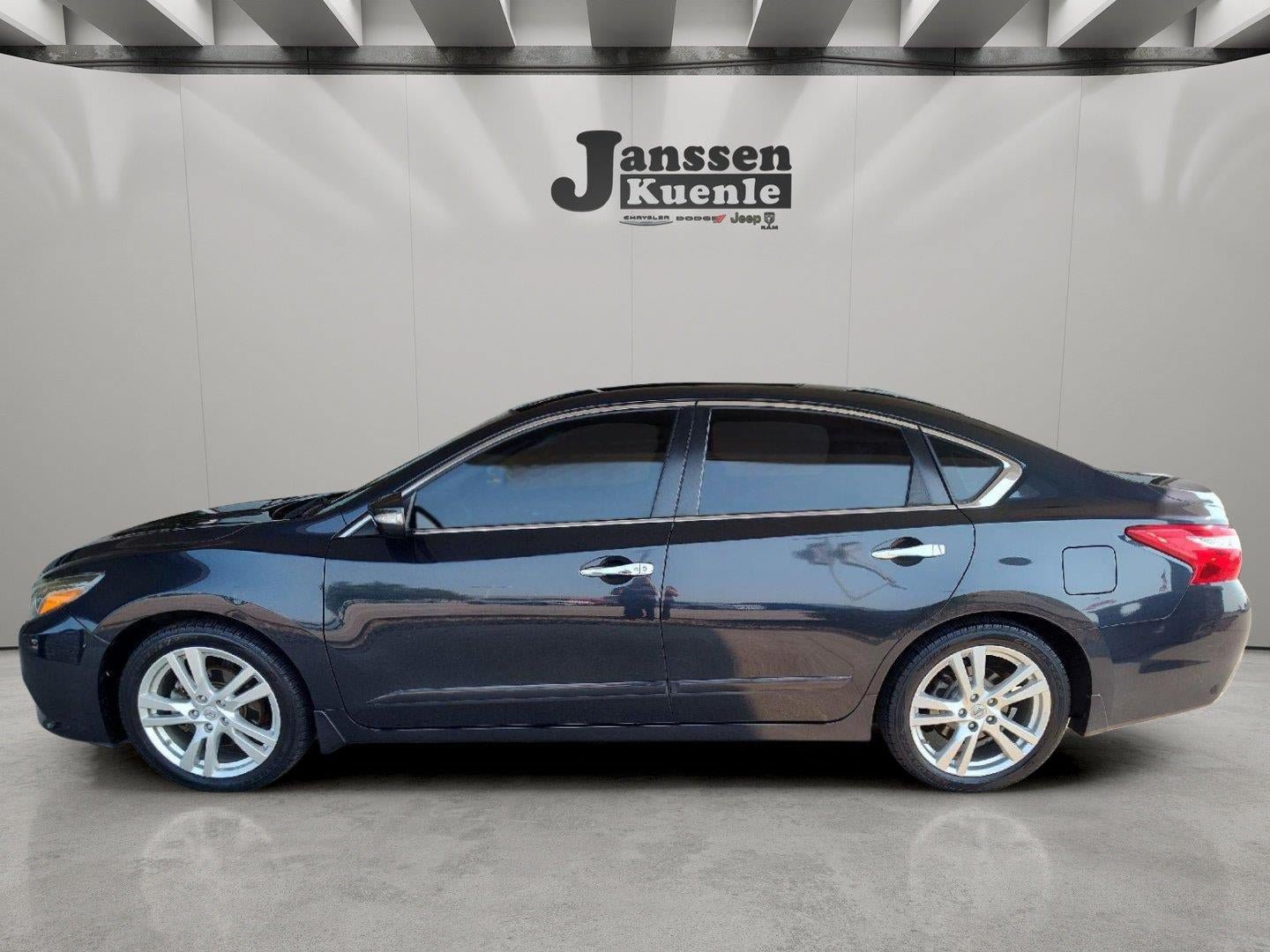 Used 2016 Nissan Altima 3.5 SL