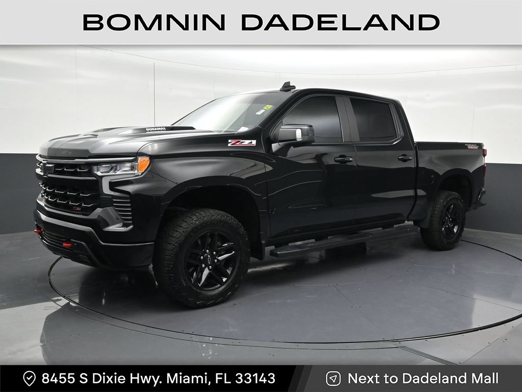 Used 2024 Chevrolet Silverado 1500 LT Trail Boss w/ LT Trail Boss Premium Package AWD/4WD image 1