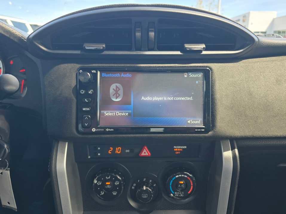 Used 2017 Toyota 86 image 12