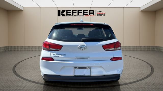 Used 2018 Hyundai Elantra GT FWD image 4
