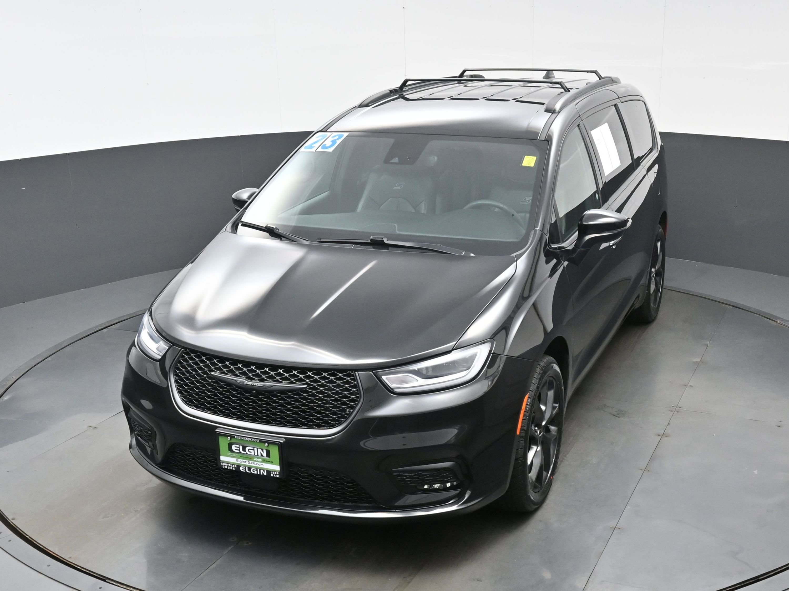Used 2023 Chrysler Pacifica Touring-L w/ S Appearance Package image 34