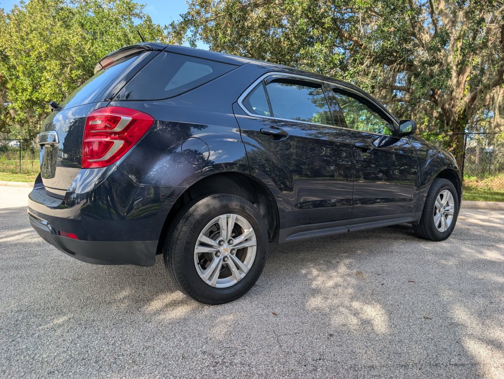 Used 2017 Chevrolet Equinox LS FWD image 9
